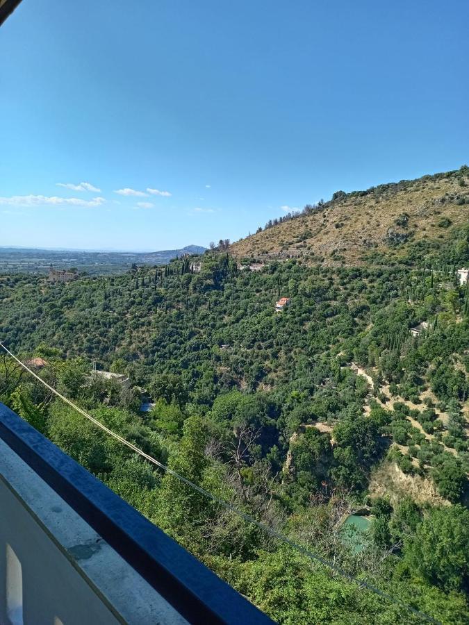 Casa Vacanze Pitta Tivoli Bagian luar foto